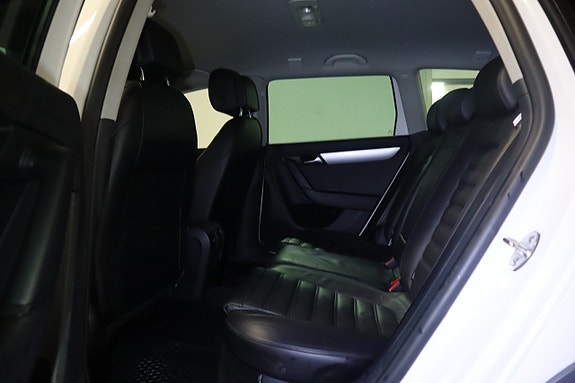 Volkswagen Passat Alltrack 11 of 17