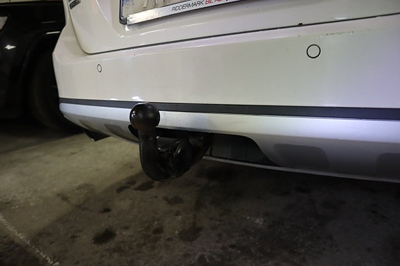 Volkswagen Passat Alltrack 13 of 17