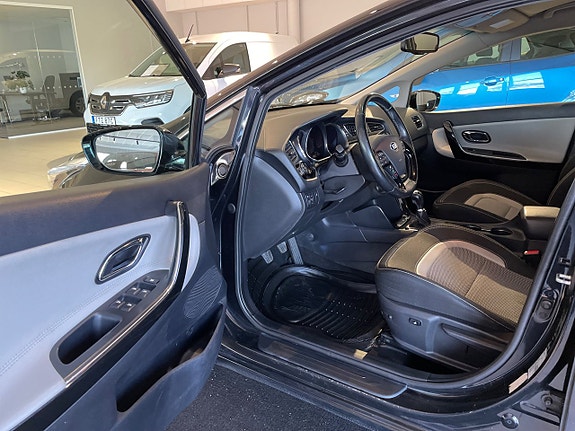 Kia Ceed 8 of 18