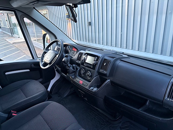 Peugeot Boxer 10 of 12