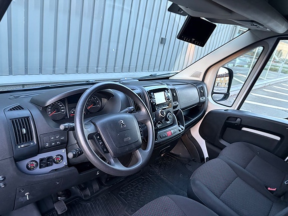 Peugeot Boxer 9 of 12