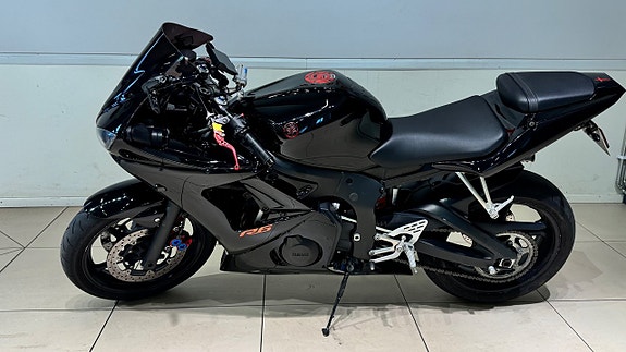 Yamaha YZF-R6 0.6 3 of 11