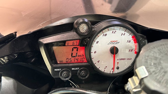 Yamaha YZF-R6 0.6 10 of 11