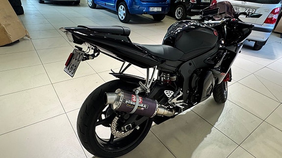 Yamaha YZF-R6 0.6 5 of 11