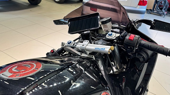 Yamaha YZF-R6 0.6 7 of 11