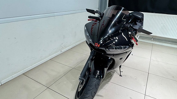 Yamaha YZF-R6 0.6 9 of 11