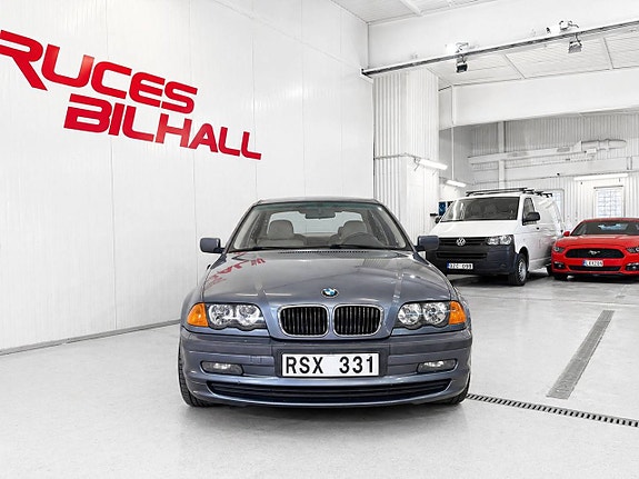 BMW 320 5 of 11