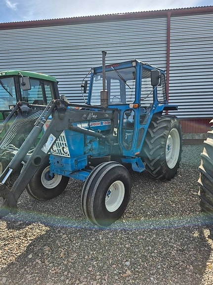 Ford 5000 2 of 9