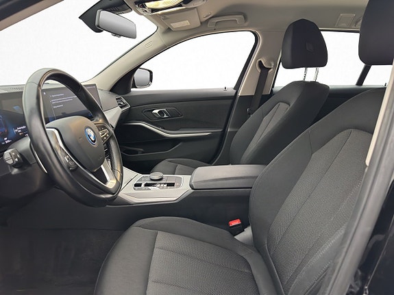 BMW 330e 8 of 30