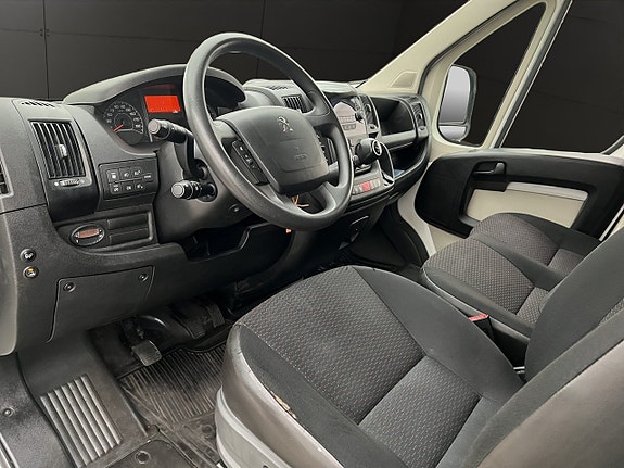 Peugeot Boxer 13 of 26