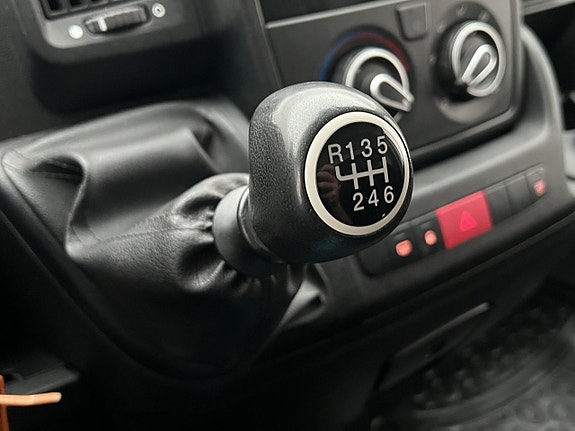 Peugeot Boxer 20 of 26