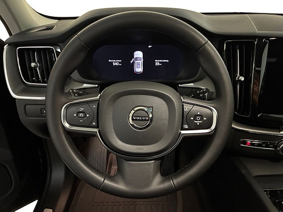 Volvo XC60 10 of 15