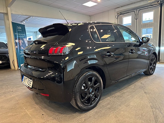 Peugeot 208 4 of 5