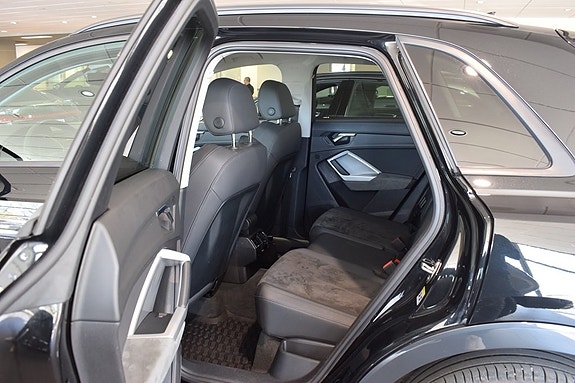 Audi Q3 5 of 5