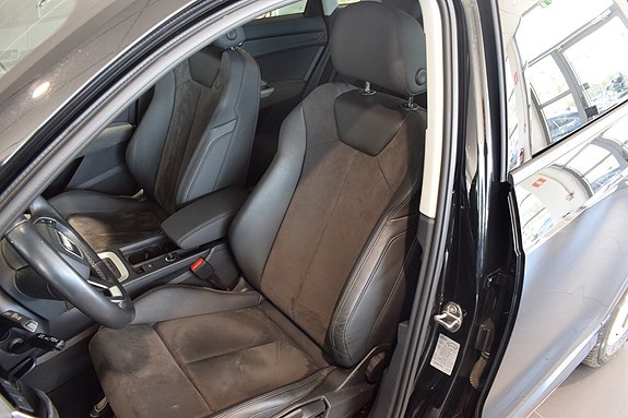Audi Q3 4 of 5