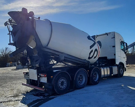 Volvo FH Betongbil, Stävie 2 of 3