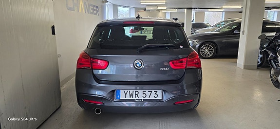 BMW 118i 4 of 5