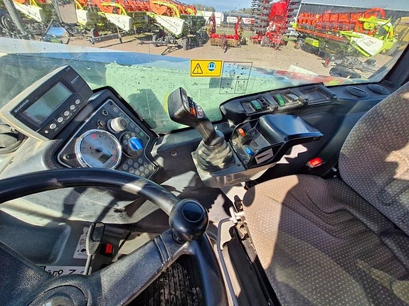 CLAAS Scorpion 7050 Varipower Plus 10 of 24