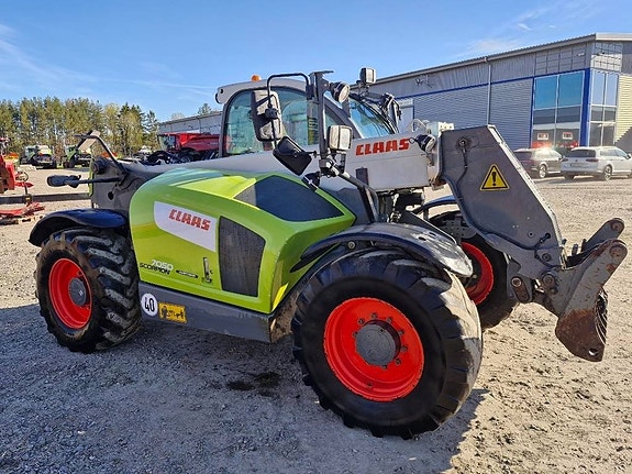 CLAAS Scorpion 7050 Varipower Plus 2 of 24