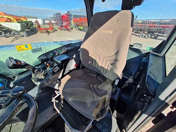 CLAAS Scorpion 7050 Varipower Plus 11 of 24