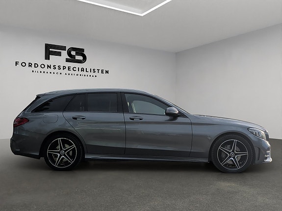 Mercedes-Benz C220 d 2 of 5