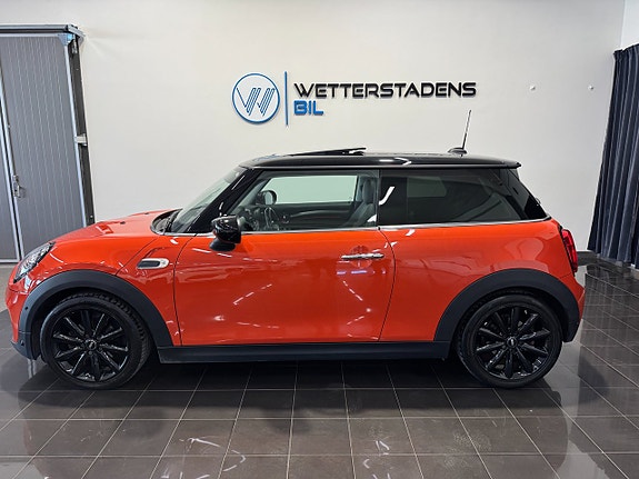 MINI Cooper 2 of 5