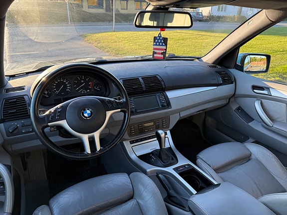 BMW X5 8 of 13