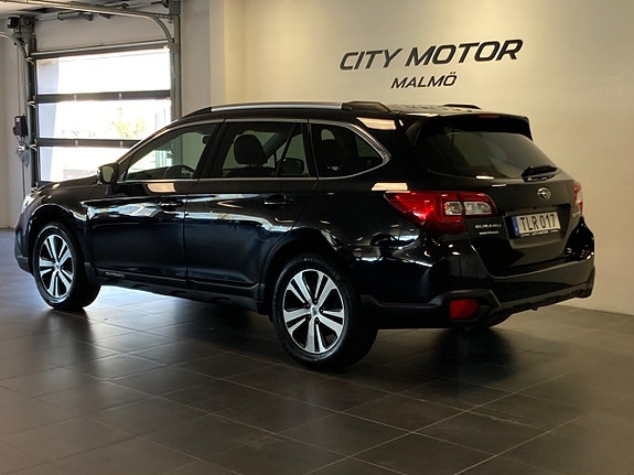 Subaru Outback 2 of 5