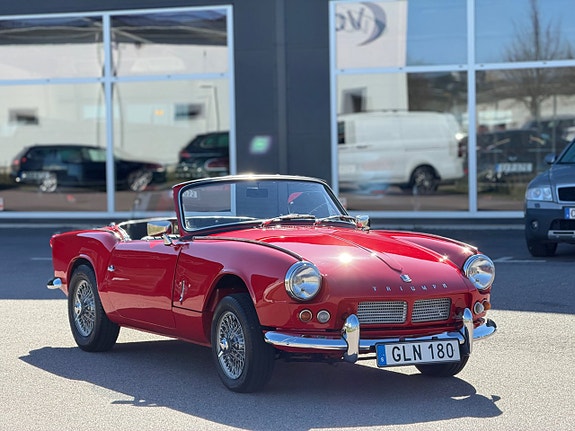 Triumph Spitfire 4 of 19