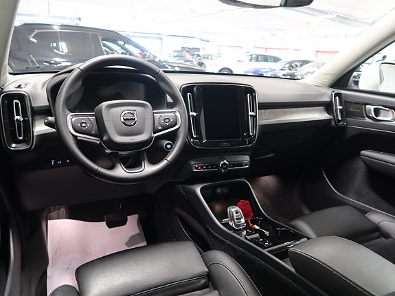 Volvo XC40 18 of 30