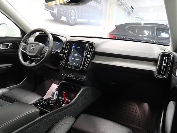 Volvo XC40 20 of 30