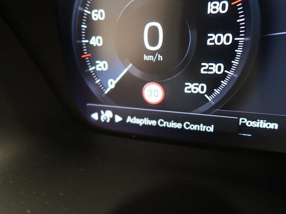 Volvo XC40 25 of 30