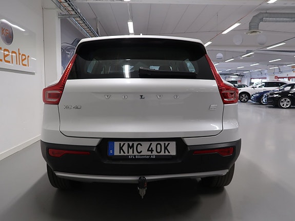 Volvo XC40 7 of 30