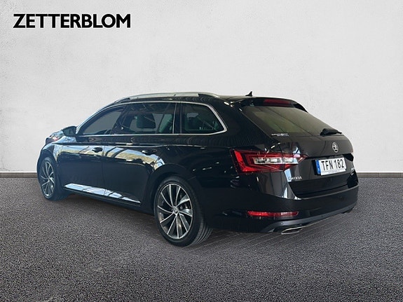 Skoda Superb 3 of 5