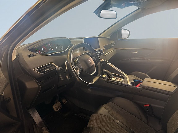 Peugeot 5008 7 of 18