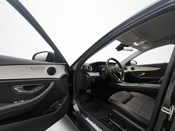 Mercedes-Benz E300 12 of 30