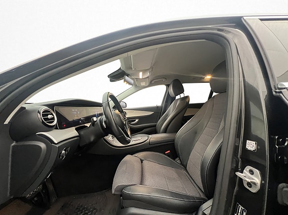 Mercedes-Benz E300 13 of 30