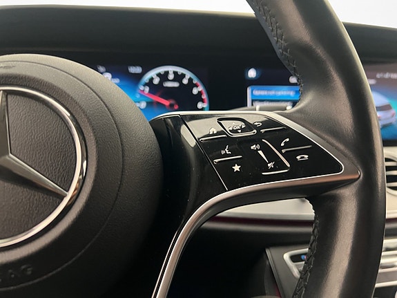 Mercedes-Benz E300 18 of 30