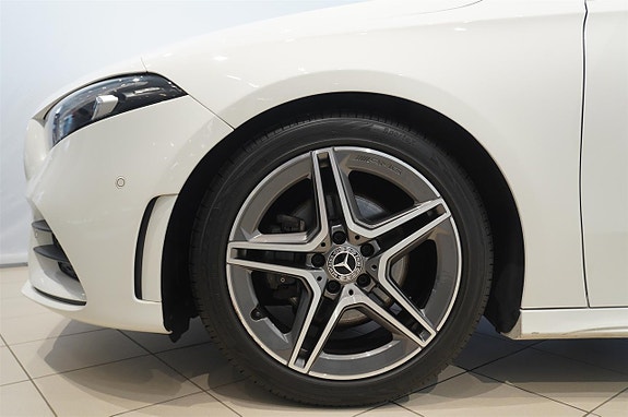 Mercedes-Benz A200 9 of 12