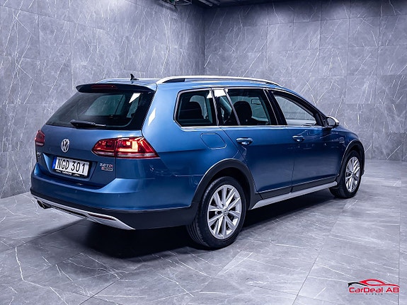 Volkswagen Golf Alltrack 7 of 26