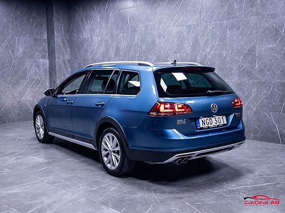 Volkswagen Golf Alltrack 5 of 26