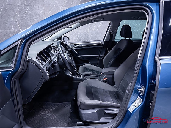 Volkswagen Golf Alltrack 10 of 26