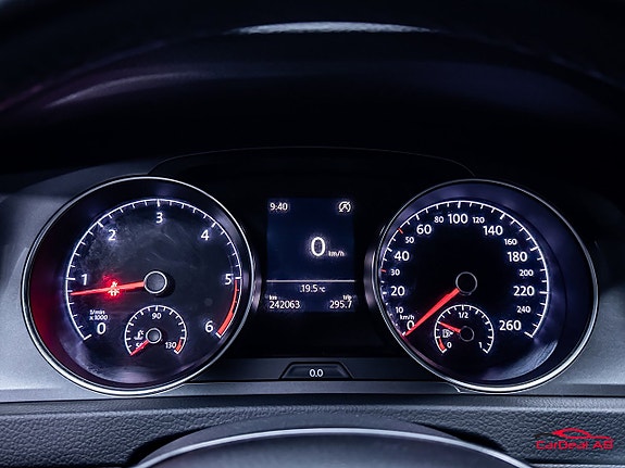Volkswagen Golf Alltrack 19 of 26