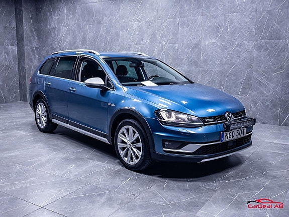 Volkswagen Golf Alltrack 9 of 26
