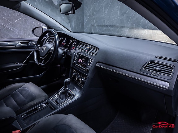 Volkswagen Golf Alltrack 14 of 26