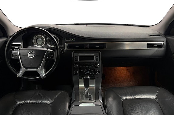 Volvo XC70 12 of 22