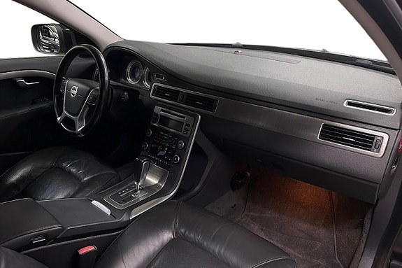 Volvo XC70 15 of 22