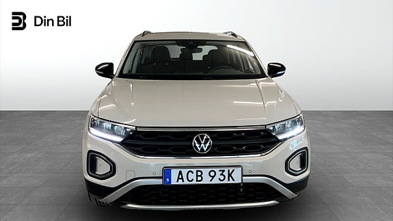 Volkswagen T-Roc 4 of 13