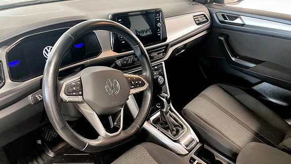 Volkswagen T-Roc 7 of 13