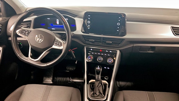Volkswagen T-Roc 10 of 13